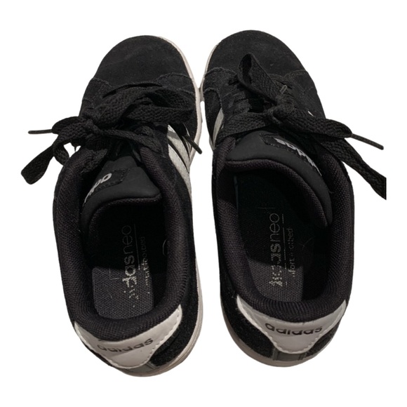 Girls adidas shoes - Picture 2 of 5